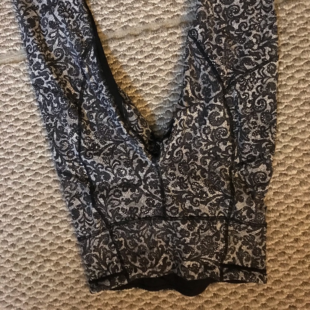 Never worn lululemon